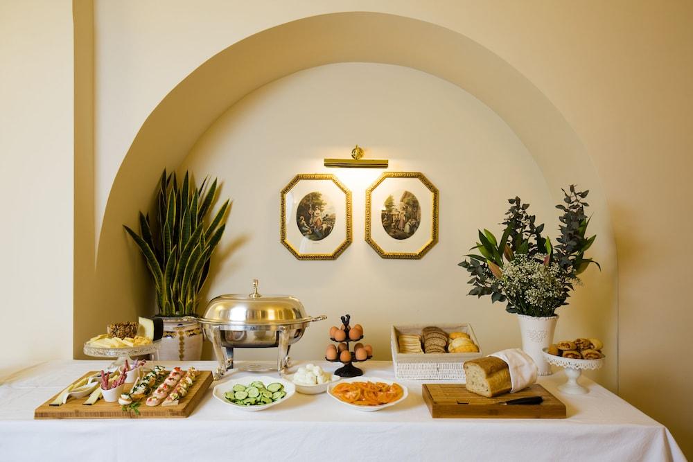 Palazzo Alabardieri Napoli Esterno foto