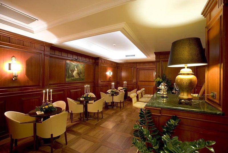Palazzo Alabardieri Napoli Esterno foto